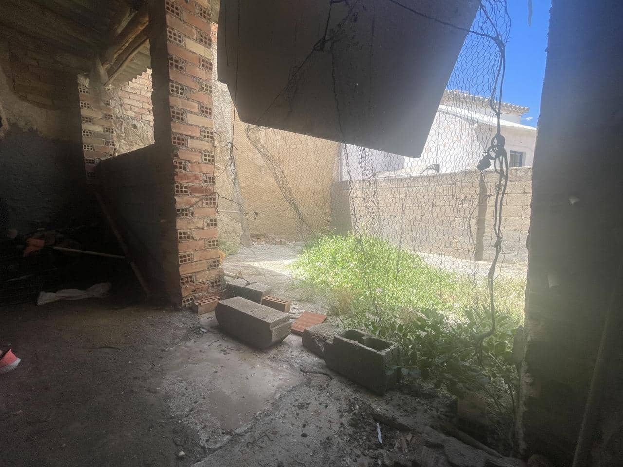 Chalet de 3 habitaciones en Cacín en venta - 60.000 € (Ref: 8411100)