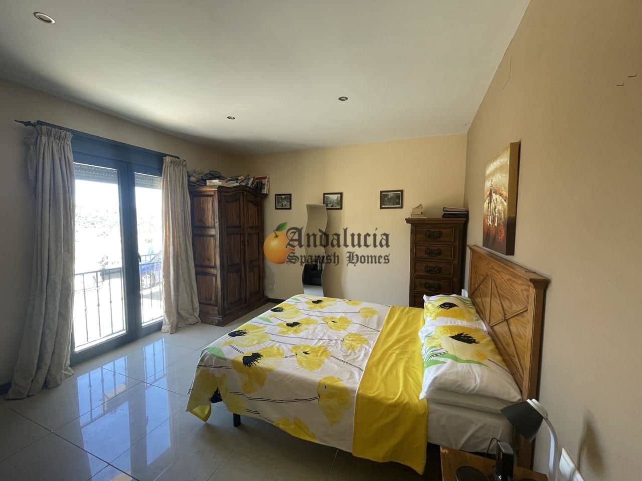 5 soveværelse Villa til salg i Loja med swimmingpool garage - € 380.000 (Ref: 8428325)