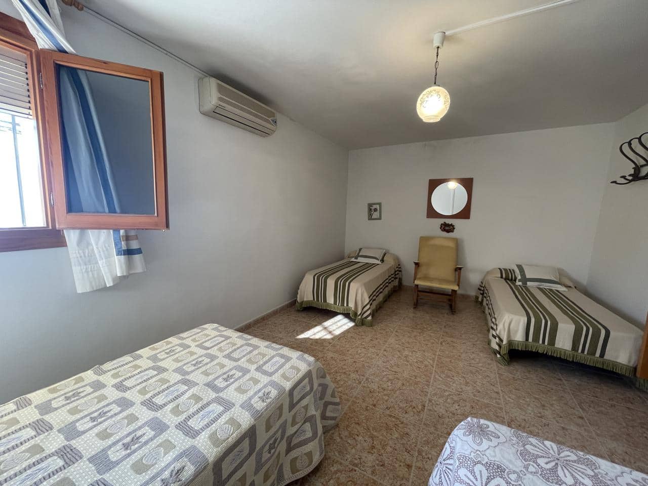 Chalet de 4 habitaciones en Cacín en venta - 45.000 € (Ref: 8484963)