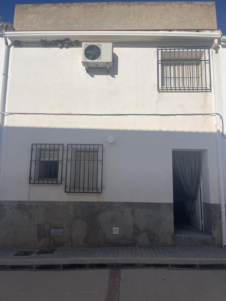 Chalet de 4 habitaciones en Cacín en venta - 45.000 € (Ref: 8484963)