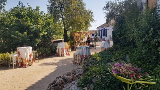 5 soveværelse Villa til salg i Illora med swimmingpool garage - € 700.000 (Ref: 8514074)