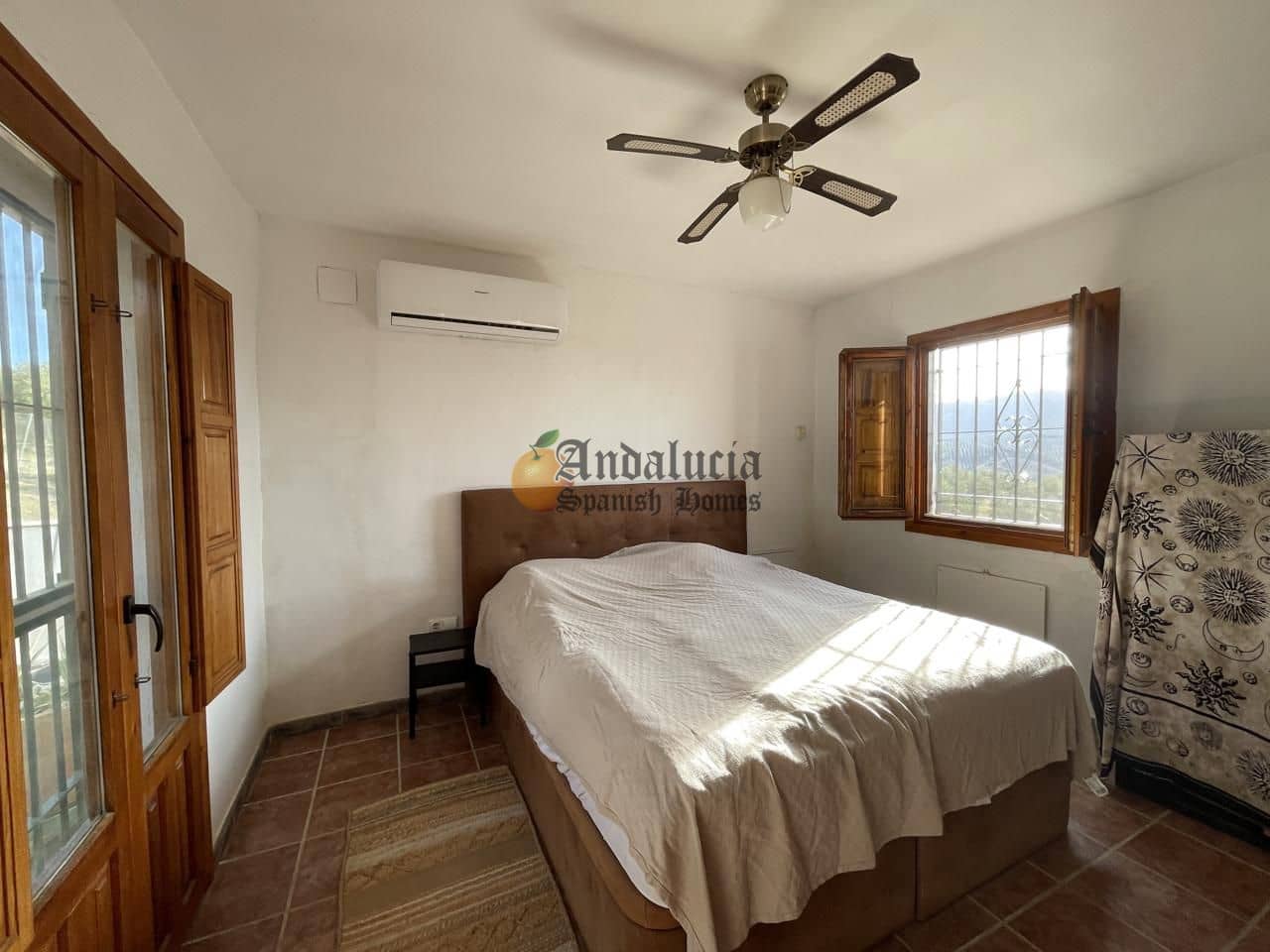 3 soveværelse Villa til salg i Salar med swimmingpool - € 250.000 (Ref: 8875393)