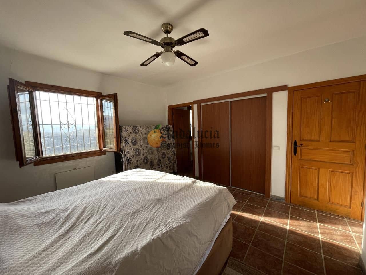 3 soveværelse Villa til salg i Salar med swimmingpool - € 250.000 (Ref: 8875393)