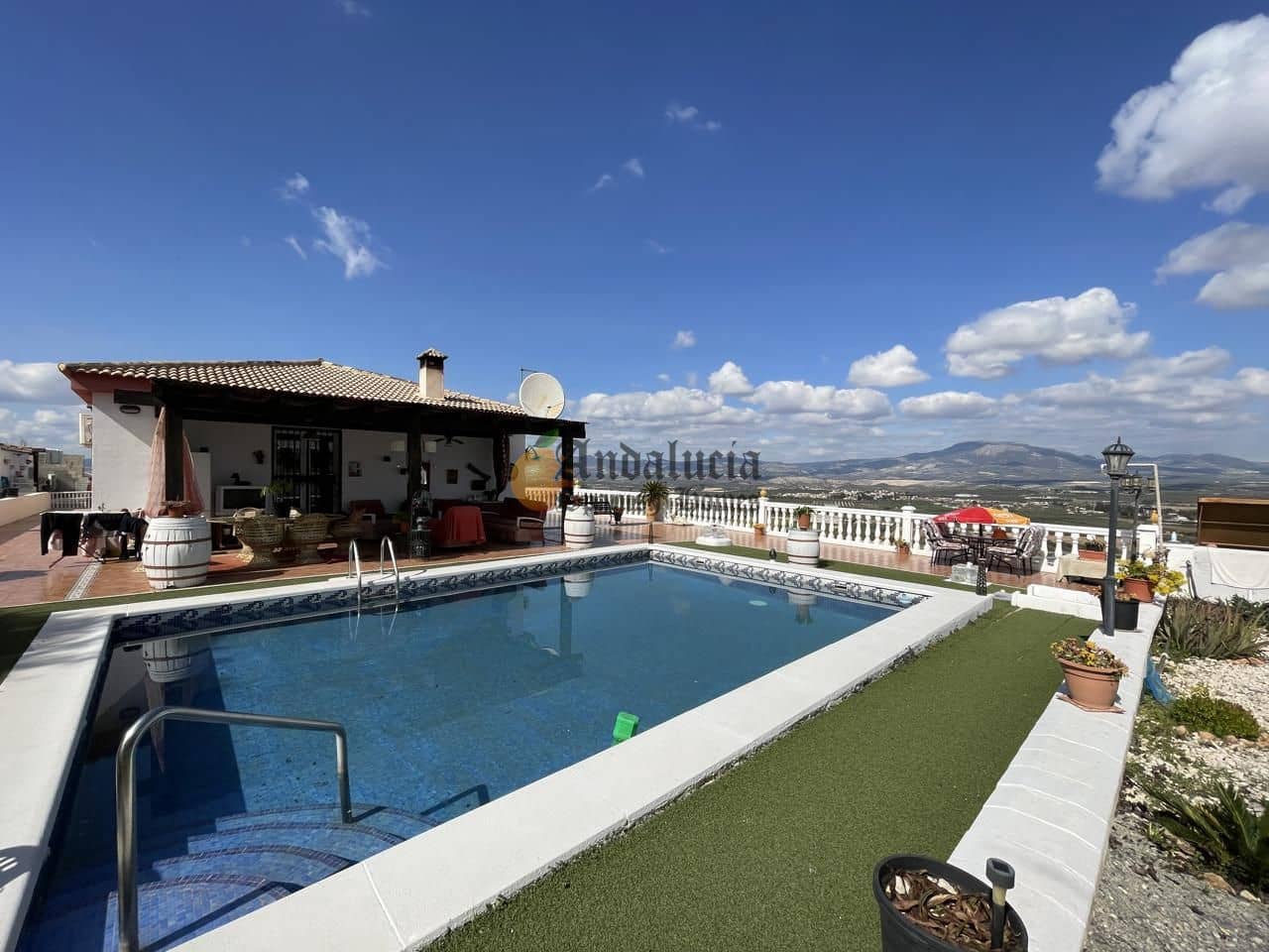 4 soveværelse Villa til salg i Moraleda de Zafayona med swimmingpool garage - € 260.000 (Ref: 8875472)