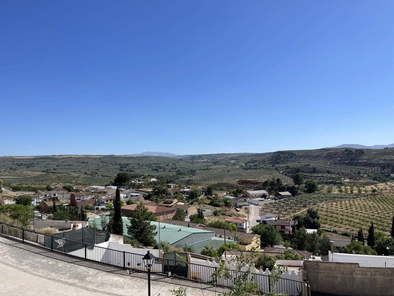 2 soveværelse Villa til salg i Moraleda de Zafayona med garage - € 50.000 (Ref: 9016730)