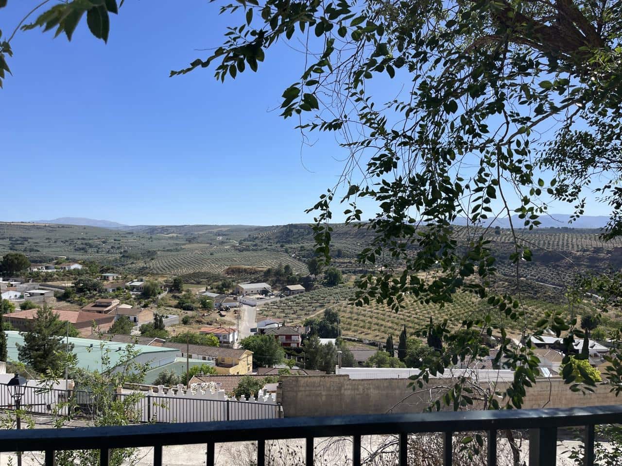 2 soveværelse Villa til salg i Moraleda de Zafayona med garage - € 50.000 (Ref: 9016730)