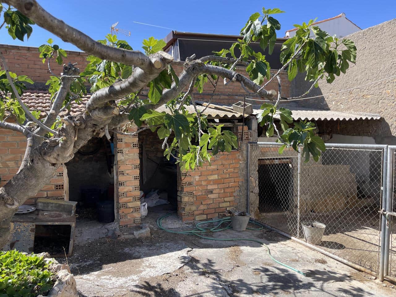 2 soveværelse Villa til salg i Moraleda de Zafayona med garage - € 50.000 (Ref: 9016730)