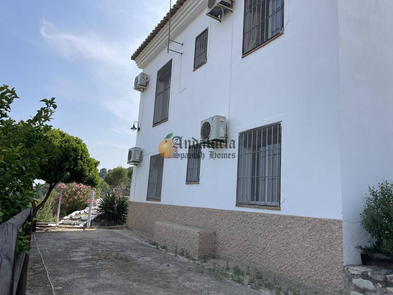 4 soveværelse Villa til salg i Montefrio med swimmingpool - € 390.000 (Ref: 9058666)