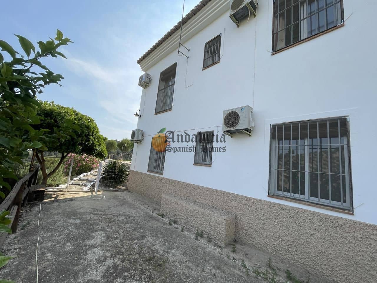 4 soveværelse Villa til salg i Montefrio med swimmingpool - € 390.000 (Ref: 9058666)