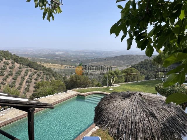 4 soveværelse Villa til salg i Montefrío med swimmingpool - € 390.000 (Ref: 9058666)