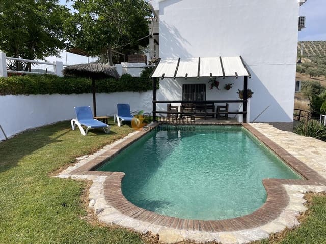 4 soveværelse Villa til salg i Montefrío med swimmingpool - € 390.000 (Ref: 9058666)