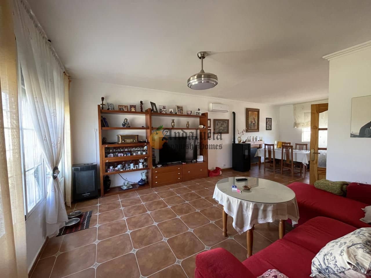Chalet de 4 habitaciones en Moraleda de Zafayona en venta - 250.000 € (Ref: 9060150)