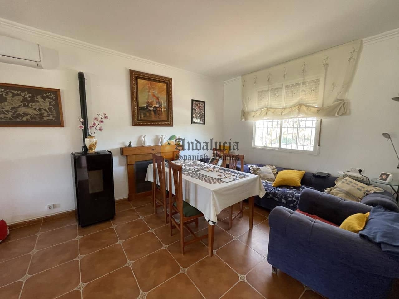 Chalet de 4 habitaciones en Moraleda de Zafayona en venta - 250.000 € (Ref: 9060150)