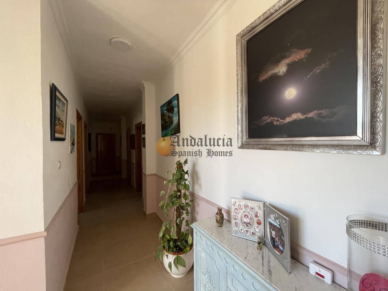 Chalet de 4 habitaciones en Moraleda de Zafayona en venta - 250.000 € (Ref: 9060150)