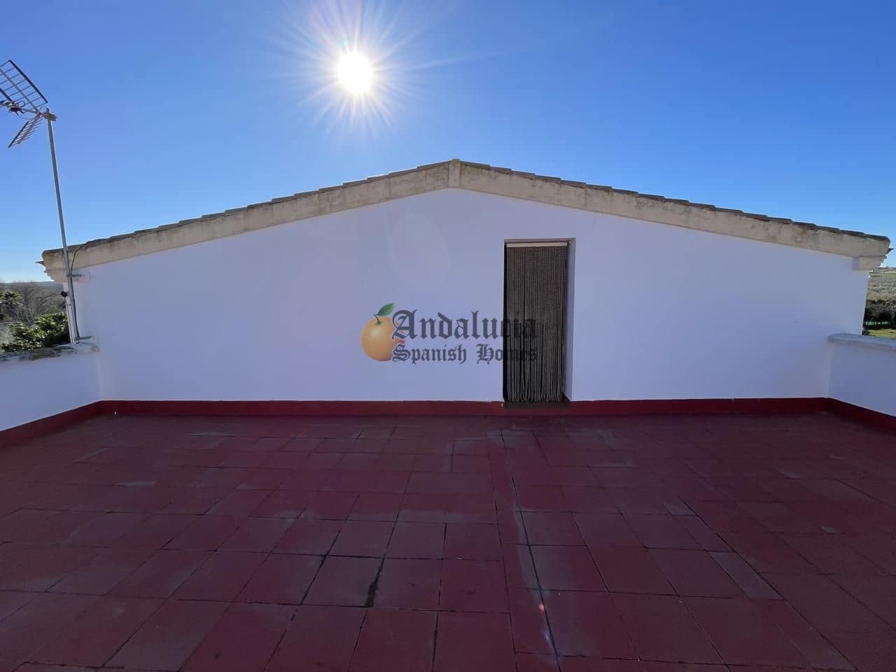 Chalet de 4 habitaciones en Moraleda de Zafayona en venta - 250.000 € (Ref: 9060150)