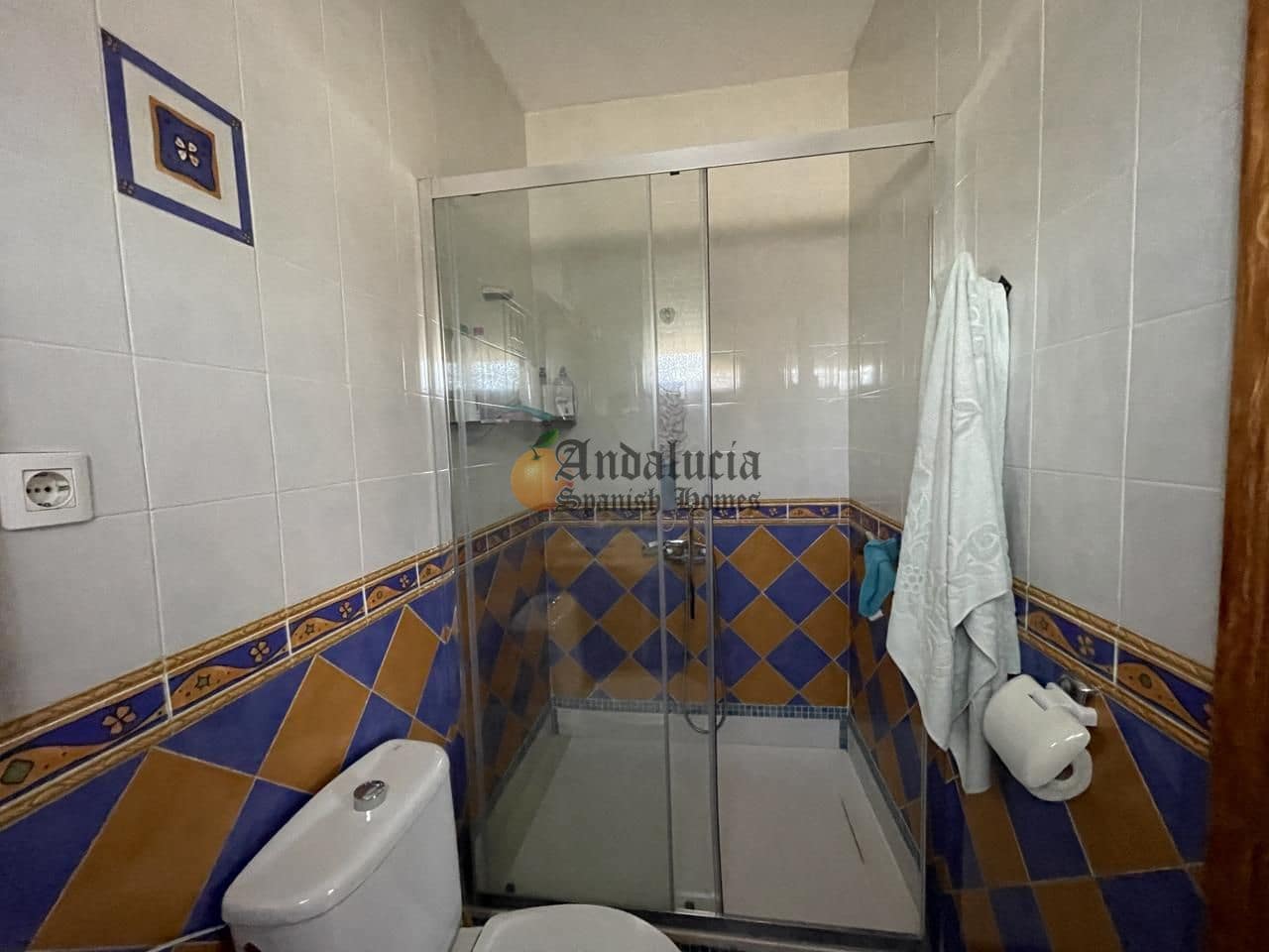 Chalet de 4 habitaciones en Moraleda de Zafayona en venta - 250.000 € (Ref: 9060150)