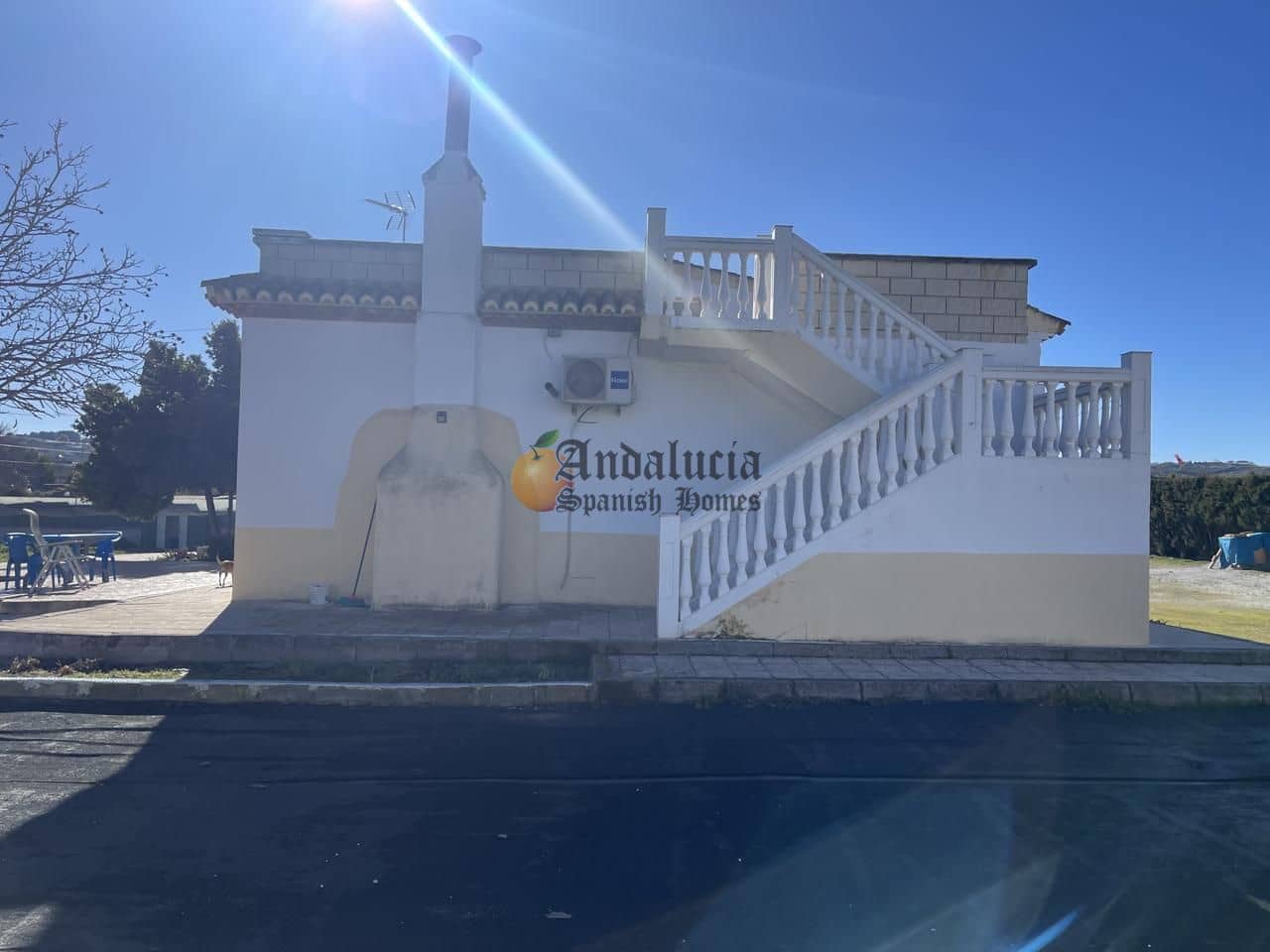 Chalet de 4 habitaciones en Moraleda de Zafayona en venta - 250.000 € (Ref: 9060150)