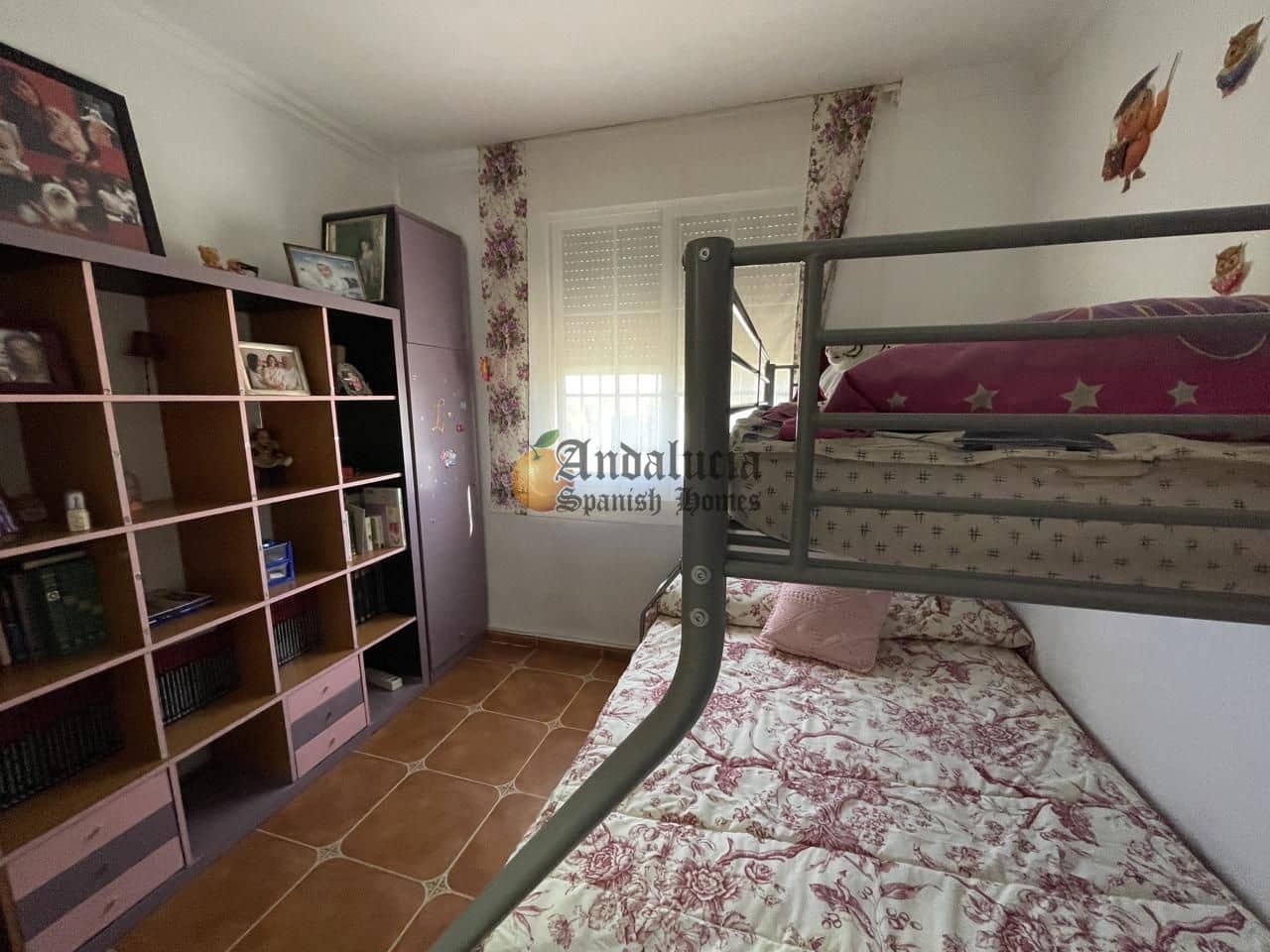 Chalet de 4 habitaciones en Moraleda de Zafayona en venta - 250.000 € (Ref: 9060150)