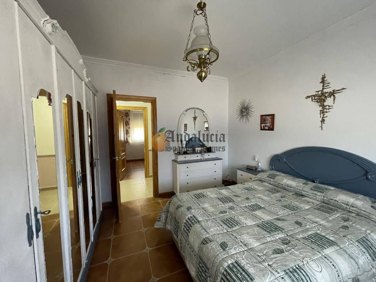Chalet de 4 habitaciones en Moraleda de Zafayona en venta - 250.000 € (Ref: 9060150)