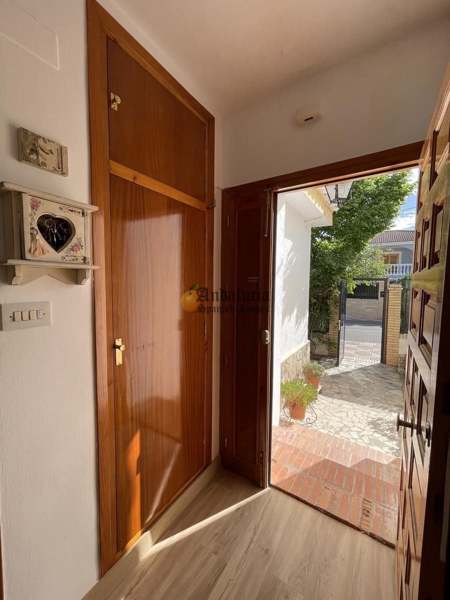 4 soveværelse Villa til salg i Illora med swimmingpool - € 198.000 (Ref: 9142510)