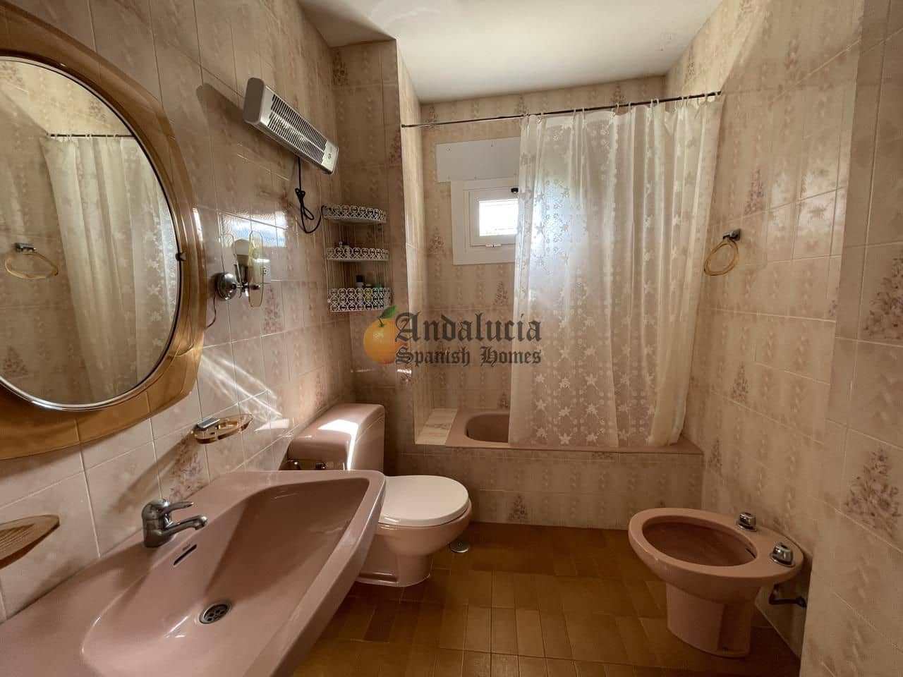 4 soveværelse Villa til salg i Illora med swimmingpool - € 198.000 (Ref: 9142510)