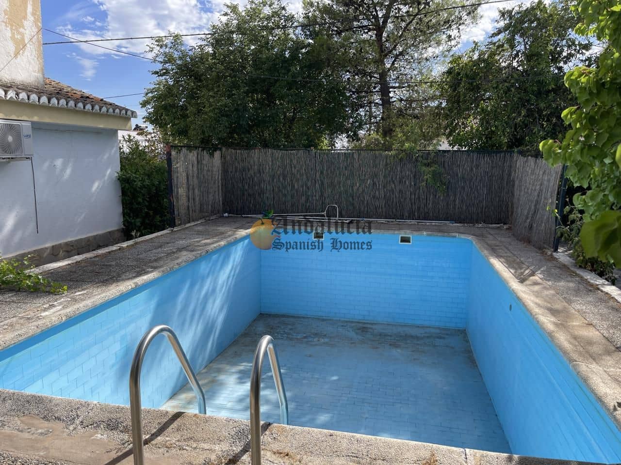 4 soveværelse Villa til salg i Illora med swimmingpool - € 198.000 (Ref: 9142510)