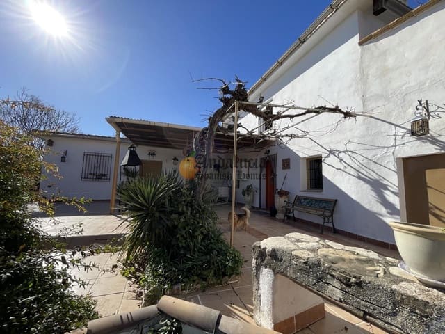 7 sypialnia Willa na sprzedaż w Montefrío z basenem - 379 000 € (Ref: 9142511)