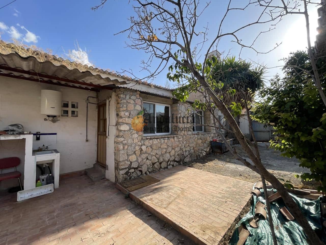 5 soverom Villa til salgs i Lachar - € 130 000 (Ref: 9143371)