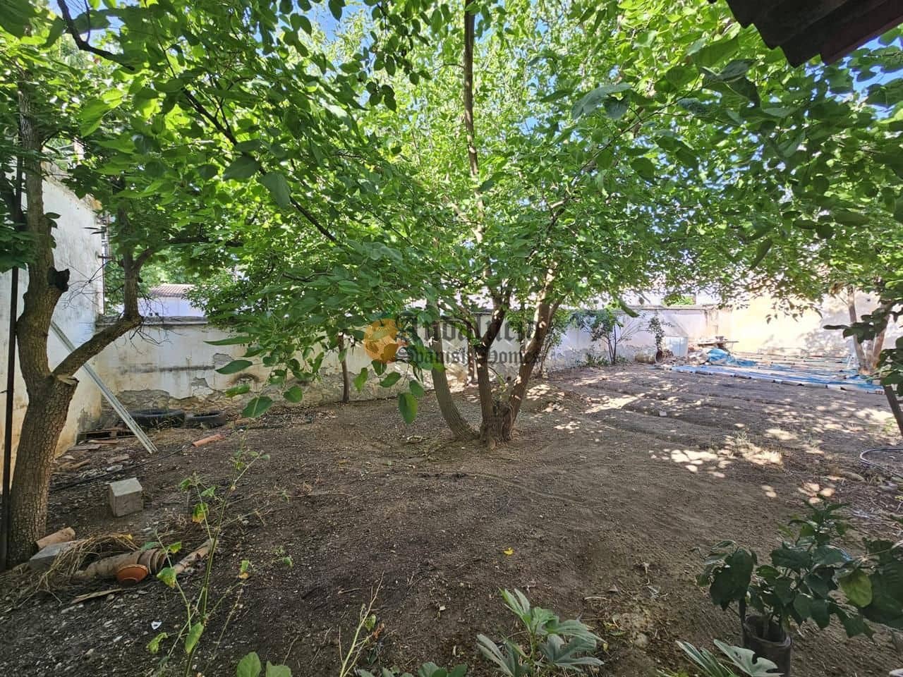 5 soverom Villa til salgs i Lachar - € 130 000 (Ref: 9143371)