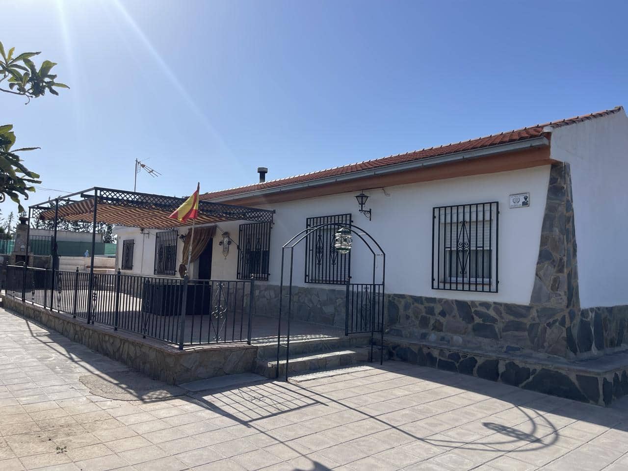 3 bedroom Villa for sale in Moraleda de Zafayona with pool - € 212,000 (Ref: 9168993)