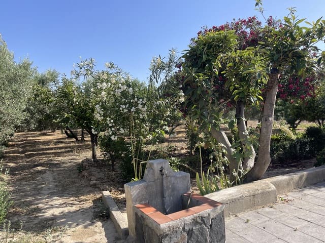 3 soveværelse Villa til salg i Moraleda de Zafayona med swimmingpool - € 212.000 (Ref: 9168993)