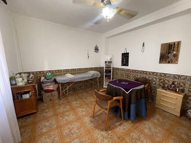 5 soveværelse Villa til salg i Tocon, Illora med garage - € 125.000 (Ref: 9310192)