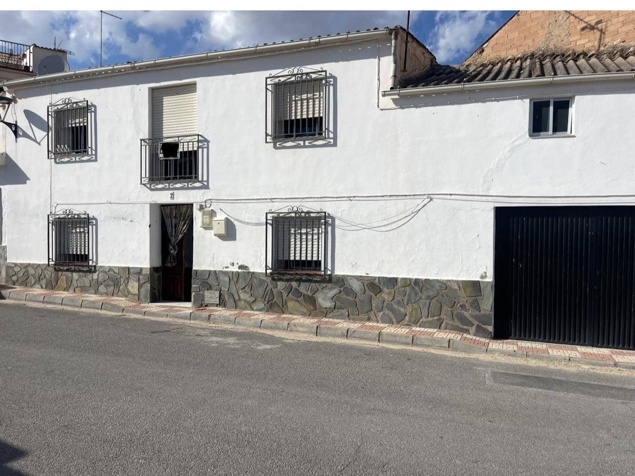 4 soverom Villa til salgs i Bracana med garasje - € 49 000 (Ref: 9310421)