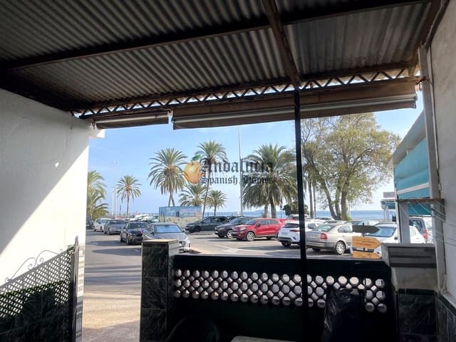 3 soveværelse Villa til salg i Las Acacias, Málaga by med garage - € 795.000 (Ref: 9341784)