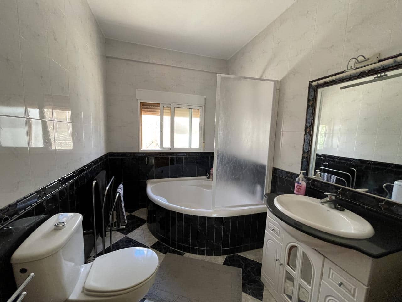 3 sovrum Villa till salu i Moraleda de Zafayona med pool - 225 000 € (Ref: 9646753)