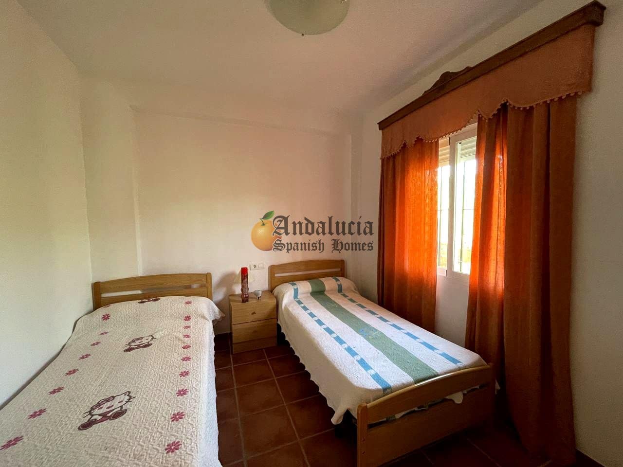 3 soveværelse Villa til salg i Moraleda de Zafayona med swimmingpool - € 145.000 (Ref: 9660774)