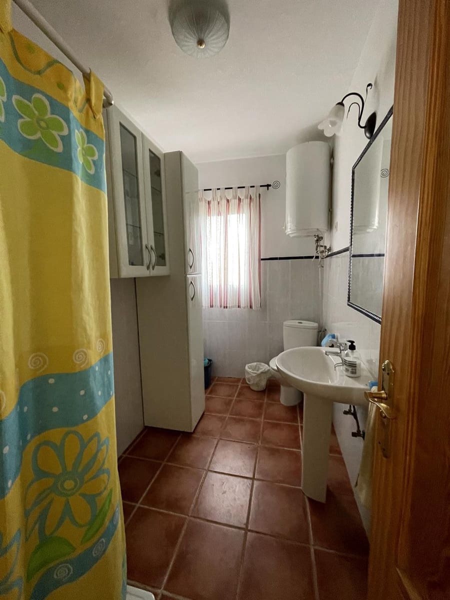 3 soveværelse Villa til salg i Moraleda de Zafayona med swimmingpool - € 145.000 (Ref: 9660774)