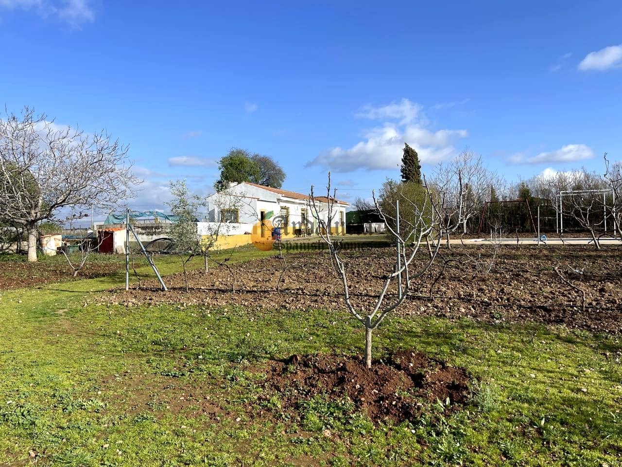 3 soveværelse Villa til salg i Moraleda de Zafayona med swimmingpool - € 145.000 (Ref: 9660774)