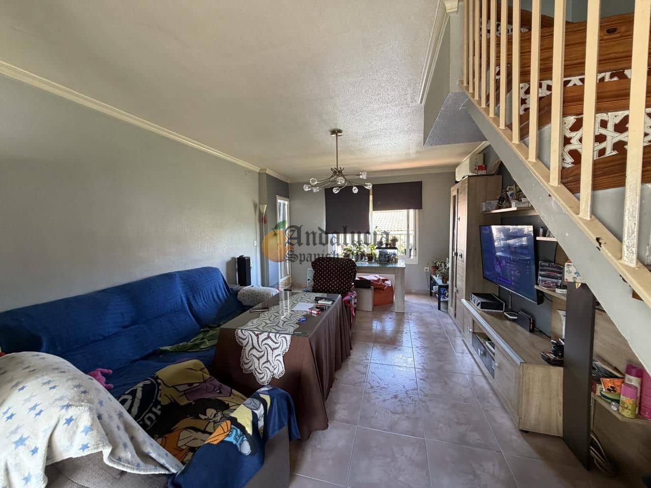 4 bedroom Villa for sale in Las Gabias with garage - € 180,000 (Ref: 9844459)