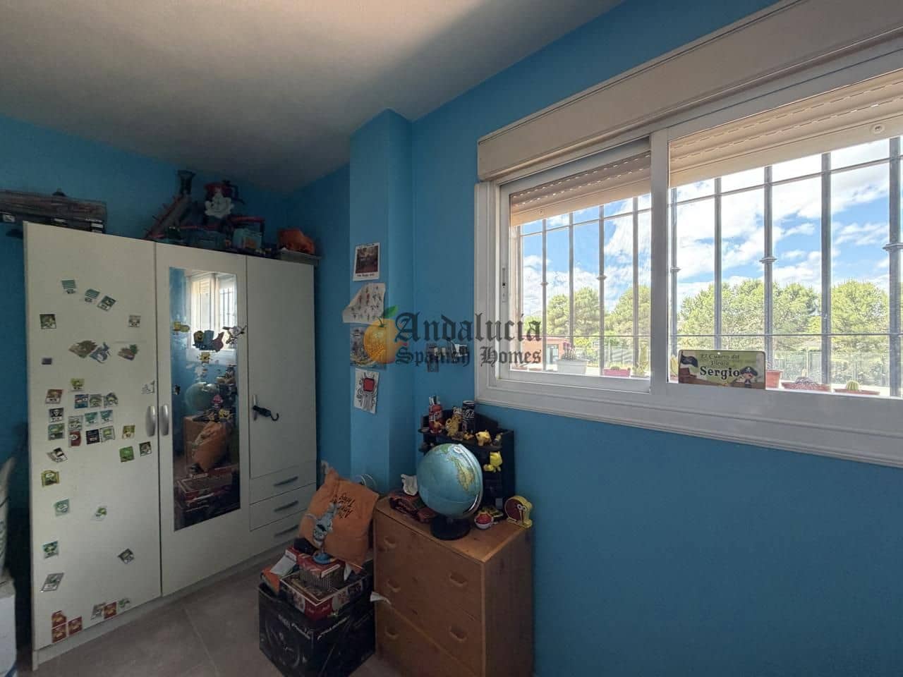 4 bedroom Villa for sale in Las Gabias with garage - € 180,000 (Ref: 9844459)