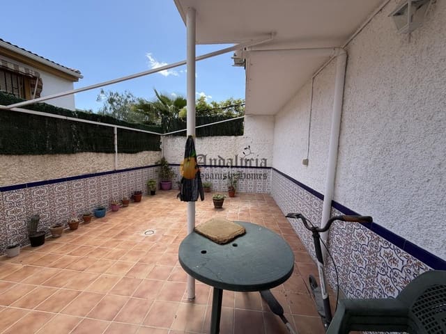 4 soveværelse Villa til salg i Las Gabias med garage - € 180.000 (Ref: 9844459)
