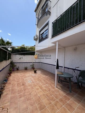 4 soveværelse Villa til salg i Las Gabias med garage - € 180.000 (Ref: 9844459)