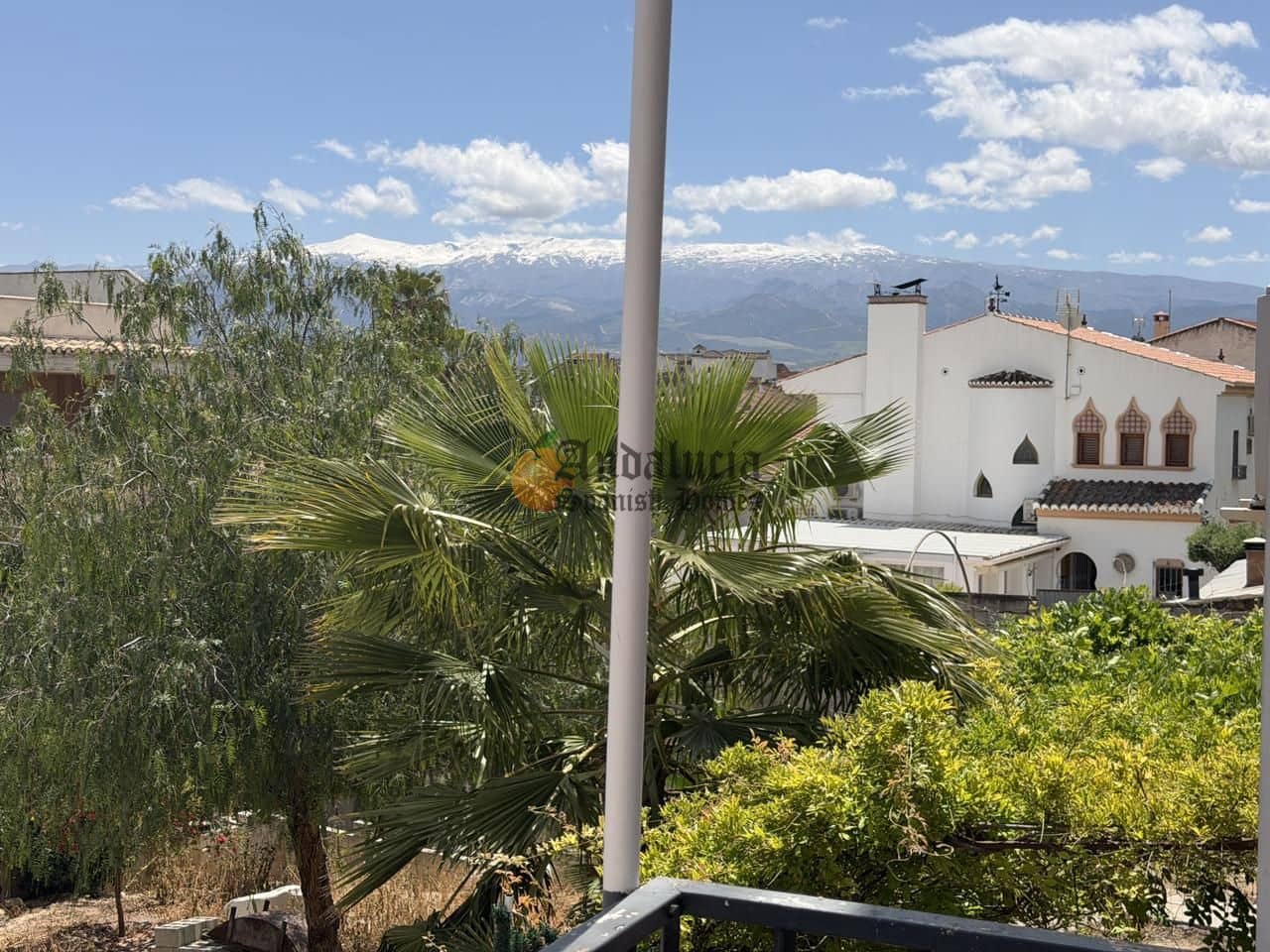 4 bedroom Villa for sale in Las Gabias with garage - € 180,000 (Ref: 9844459)
