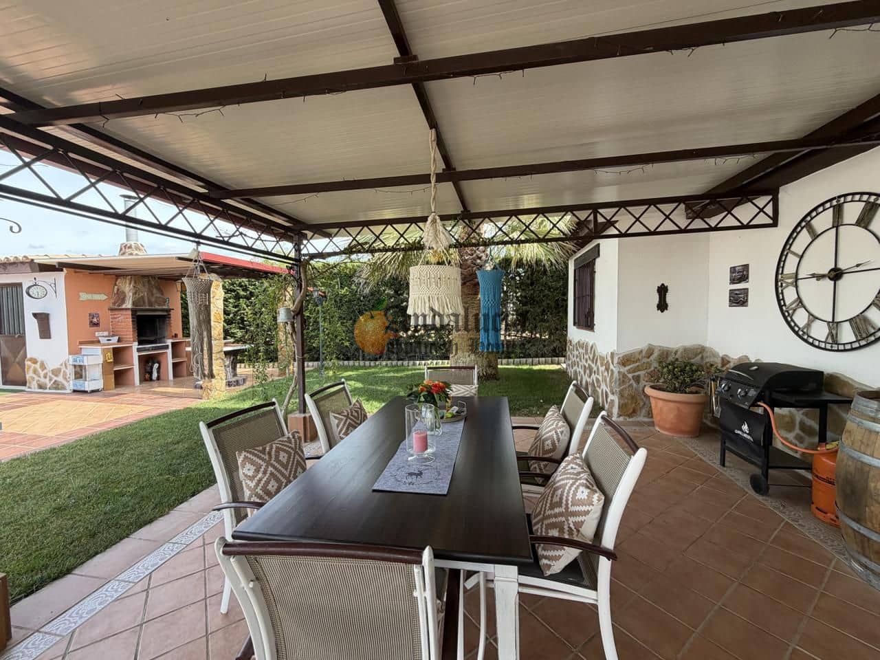 4 bedroom Villa for sale in Moraleda de Zafayona with pool - € 280,000 (Ref: 9844604)