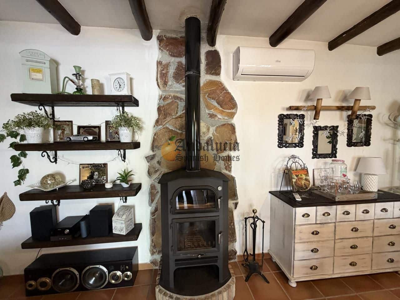 4 bedroom Villa for sale in Moraleda de Zafayona with pool - € 280,000 (Ref: 9844604)