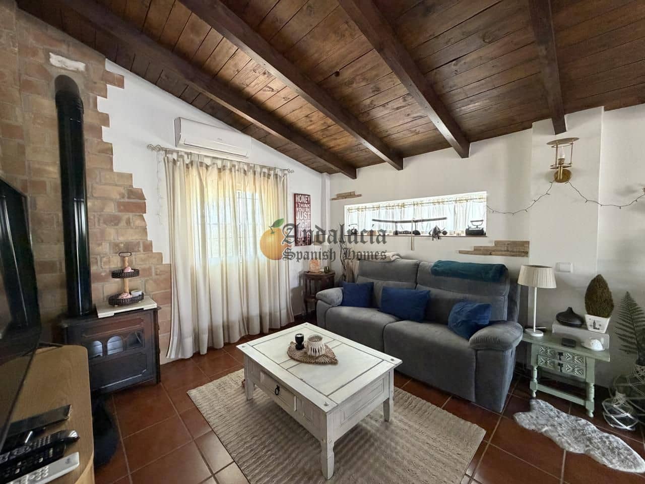 4 bedroom Villa for sale in Moraleda de Zafayona with pool - € 280,000 (Ref: 9844604)