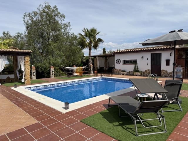 4 soveværelse Villa til salg i Moraleda de Zafayona med swimmingpool - € 280.000 (Ref: 9844604)