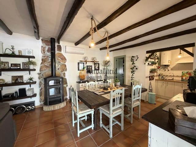 4 soveværelse Villa til salg i Moraleda de Zafayona med swimmingpool - € 280.000 (Ref: 9844604)