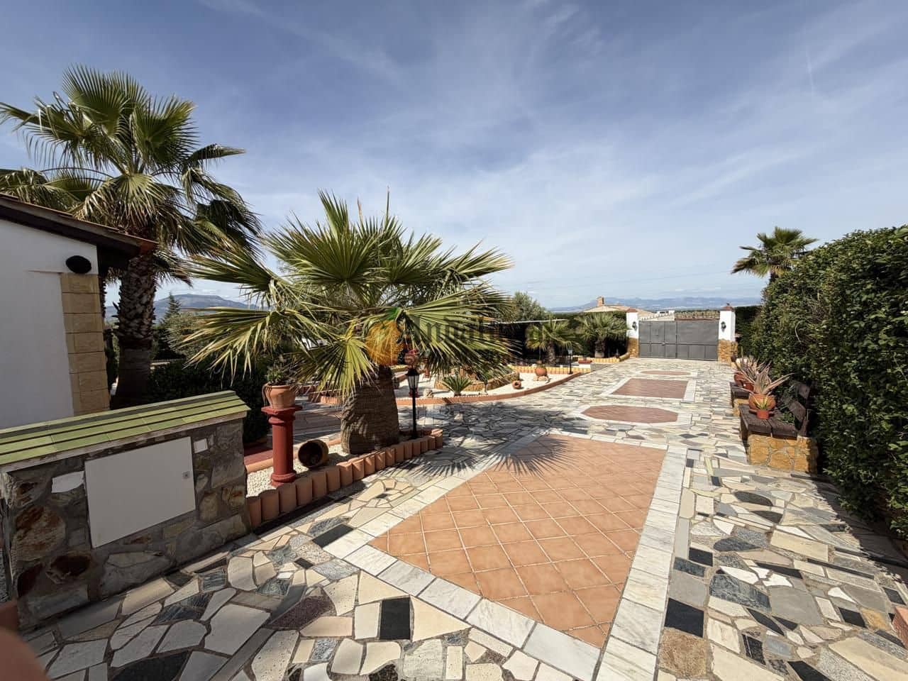 4 bedroom Villa for sale in Moraleda de Zafayona with pool - € 280,000 (Ref: 9844604)