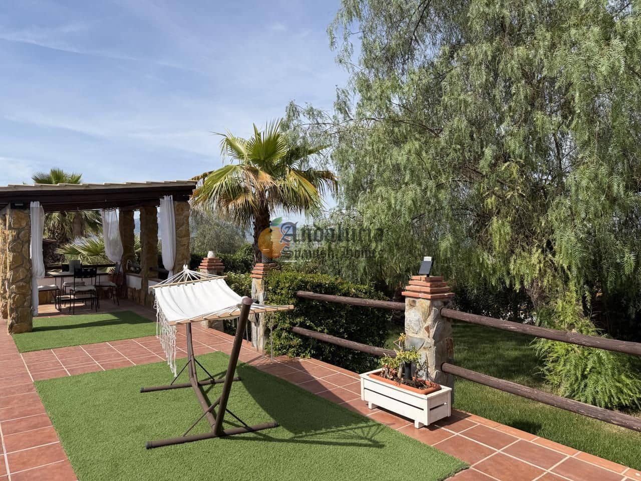 4 bedroom Villa for sale in Moraleda de Zafayona with pool - € 280,000 (Ref: 9844604)